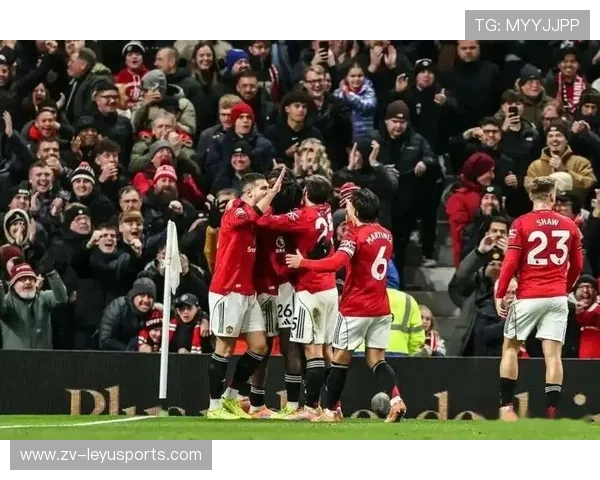 曼联防线阵型调整见效，久违零封回归