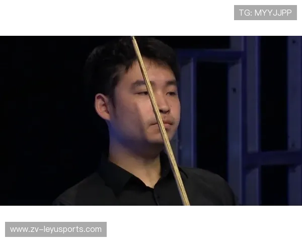 斯佳辉强攻底袋，一杆锁胜